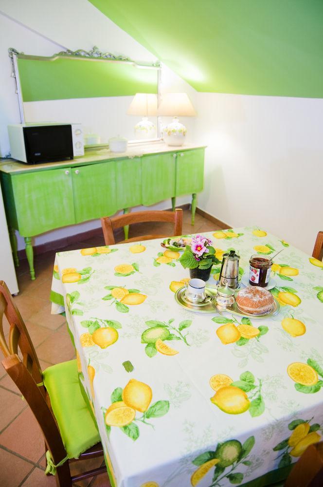 Apartmán Tetto Fiorito Castellammare di Stabia Exteriér fotografie