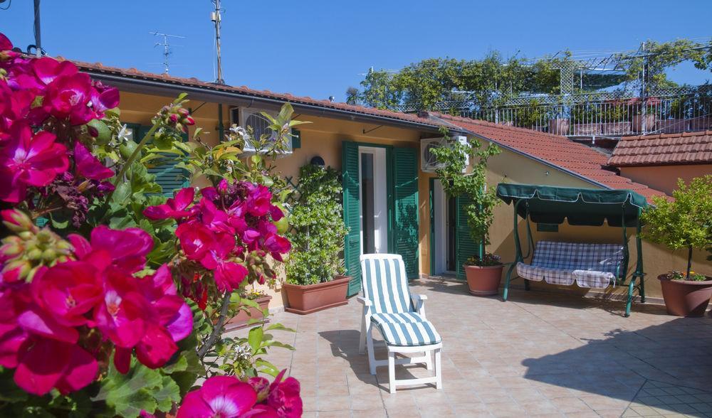 Apartmán Tetto Fiorito Castellammare di Stabia Exteriér fotografie