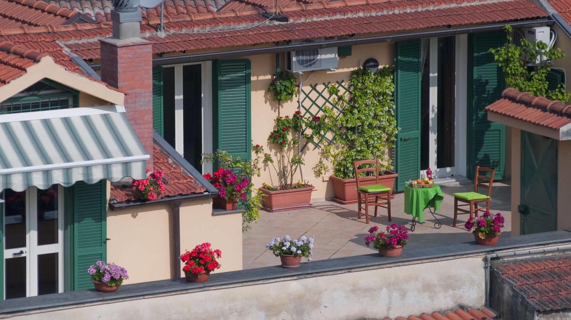 Apartmán Tetto Fiorito Castellammare di Stabia Exteriér fotografie