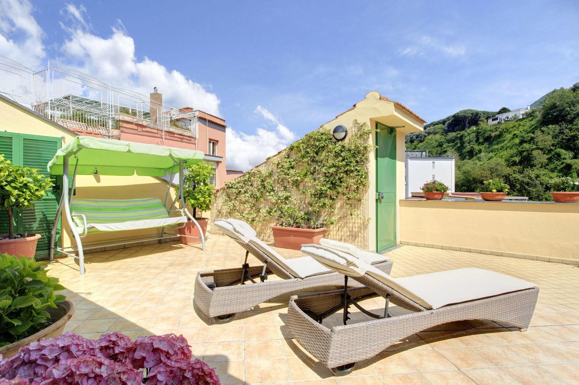 Apartmán Tetto Fiorito Castellammare di Stabia Exteriér fotografie